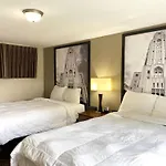 Super 8 By Wyndham Greensburg